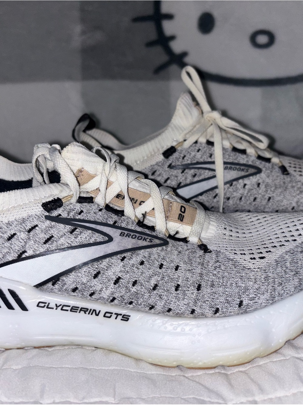 Brooks Glycerin GTS women’s Running Shoes - White, Gray, Black